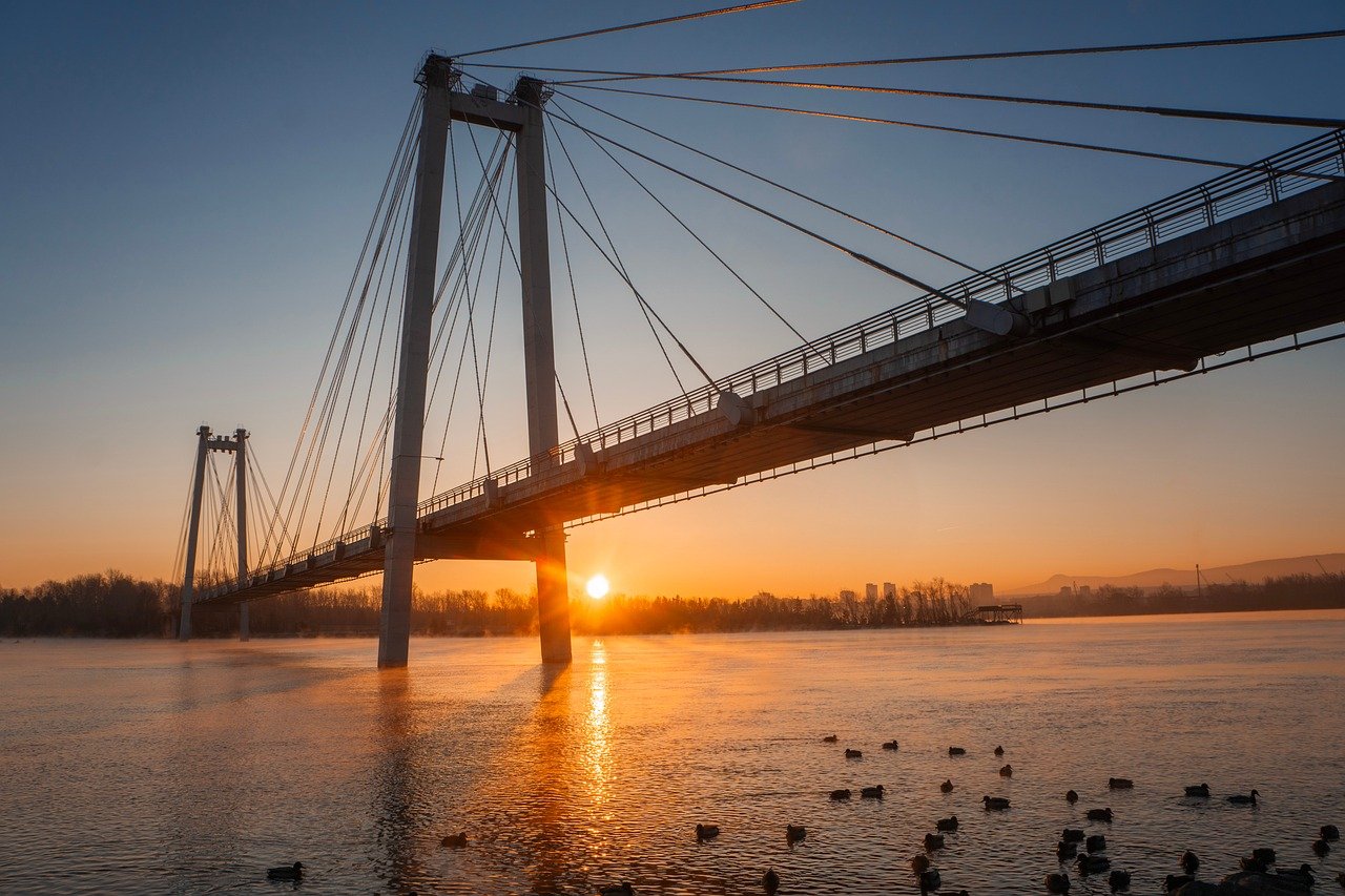 远离自大与自卑，活成谦逊又自信的人 - 迪士友 # DisYo.COM